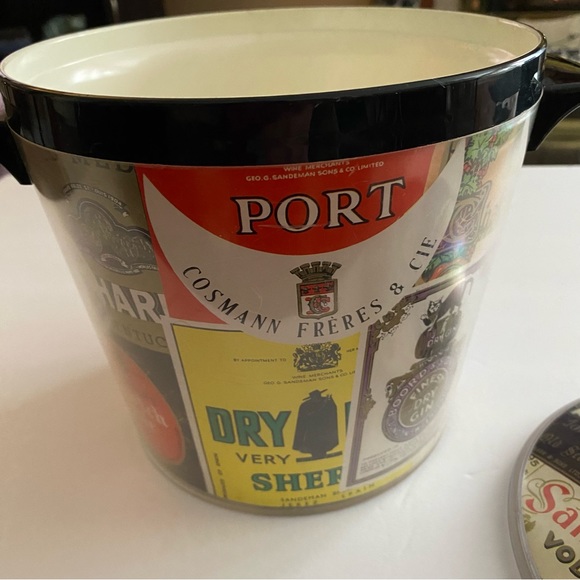 1950’s vintage ice bucket with liquor label collage. Preowned good condition - Picture 4 of 8